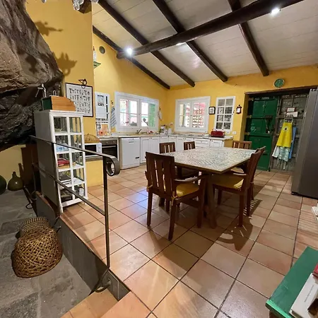 Fuer 13 Personenund 2 In Agaete Holiday home